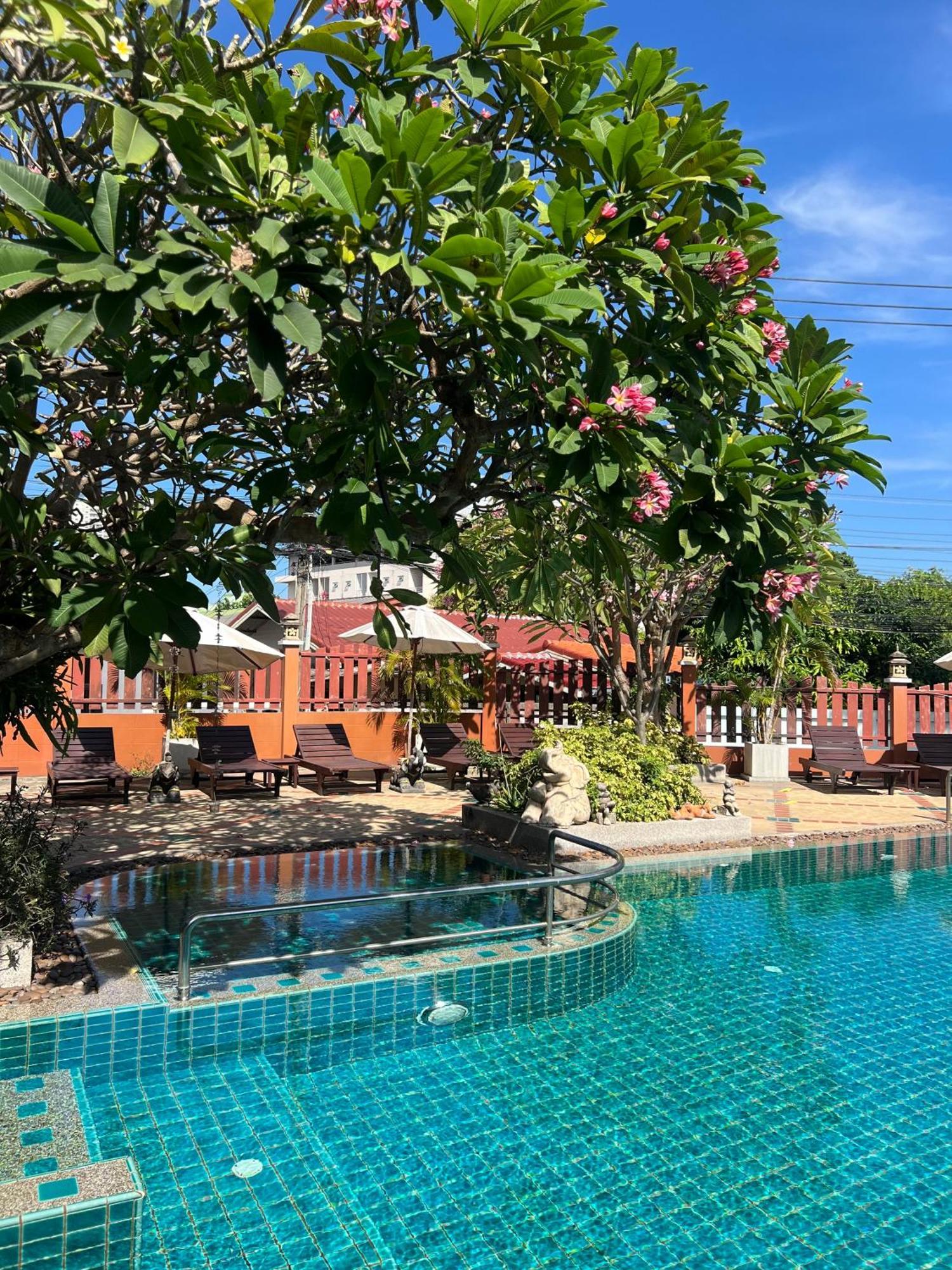 Pattara Mansion พัทยา Hotell Pattaya Eksteriør bilde